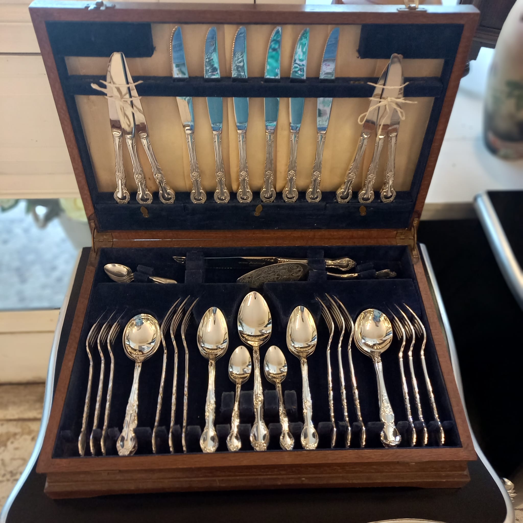 The main image for this shop item