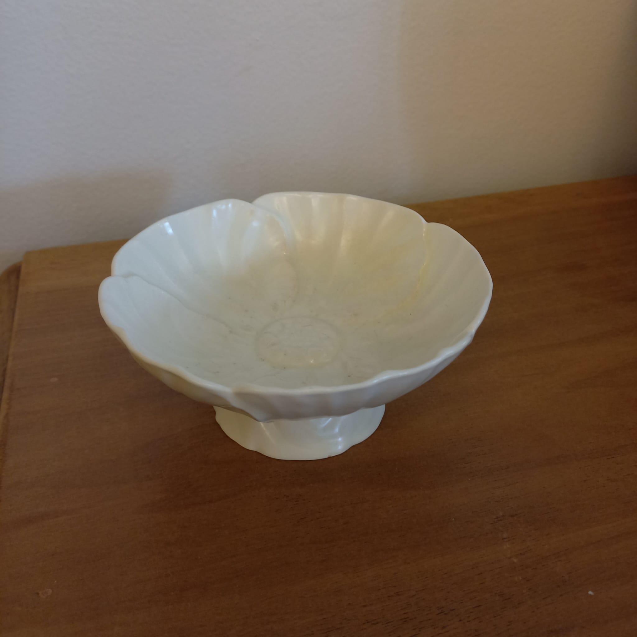 The main photo for Carlton Ware pedestal flower dish